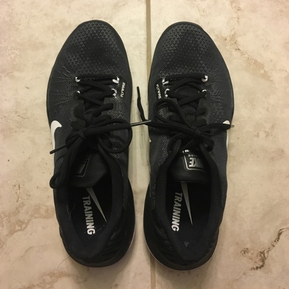 Nike sneakers - Picture 2 of 3